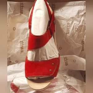 EARTH PEAK SOFT BUCK GIRL'S BRIGHT RED ❤ Suede Strap Slingback Sandals Sz. 5.M
